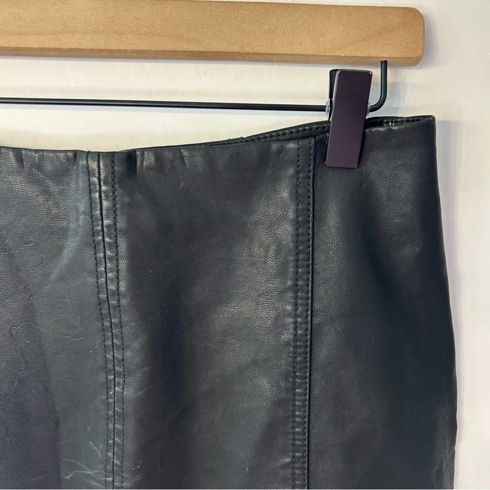 Free People Women’s Black Modern Femme Vegan Leather Mini Skirt, Size 4